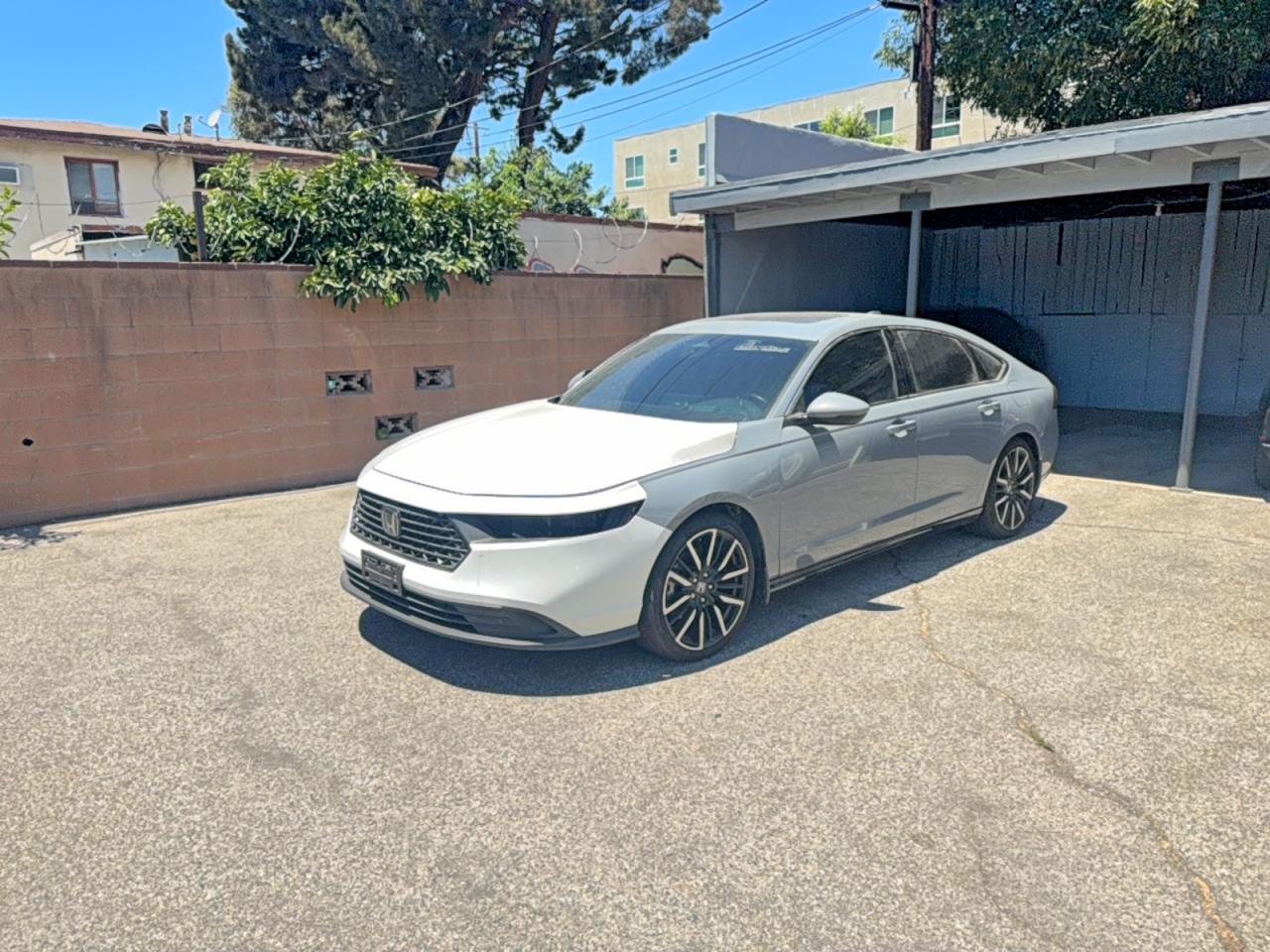 2023 Honda Accord Touring Hybrid - Image 2