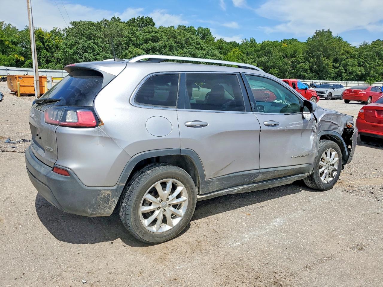 2019 Jeep Cherokee Latitude - Фото 3
