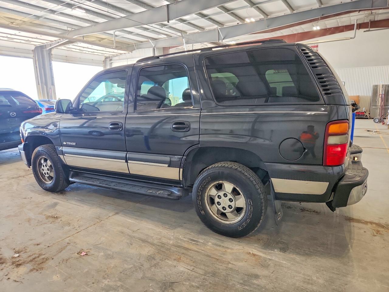 2003 Chevrolet Tahoe K1500 - Image 2