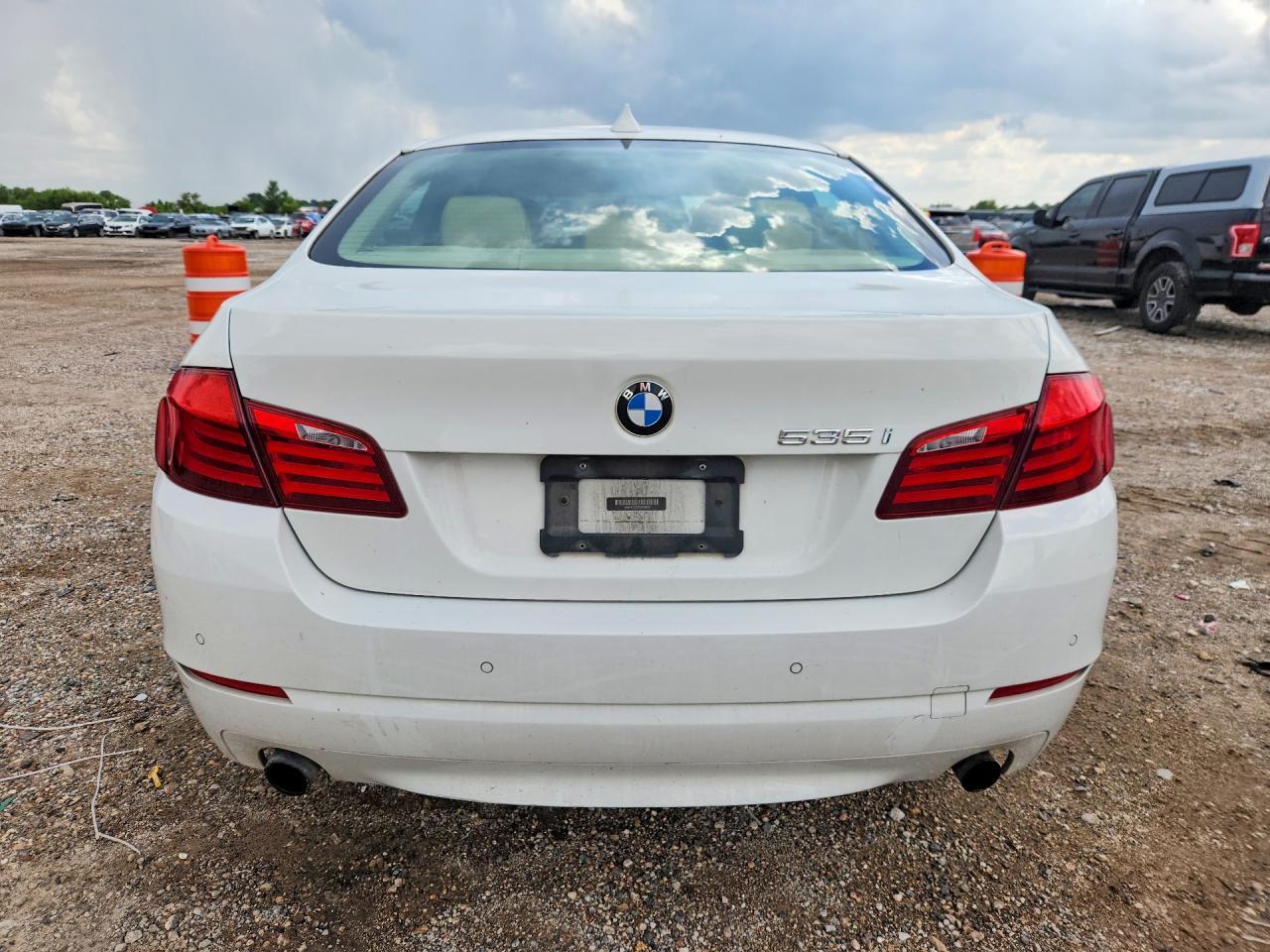 2012 BMW 535 I - Image 6