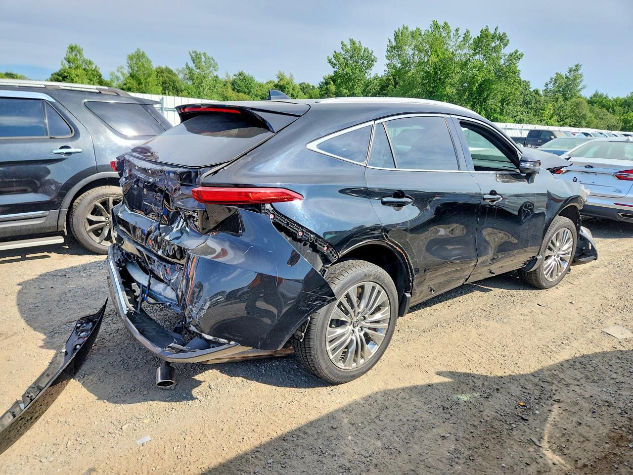 2023 Toyota Venza Xle - Image 3