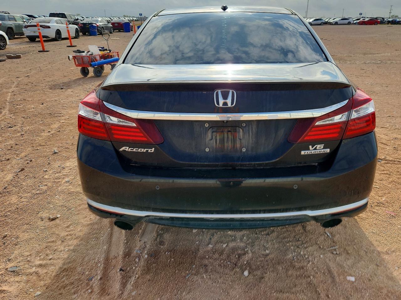 2017 Honda Accord Touring - Фото 6