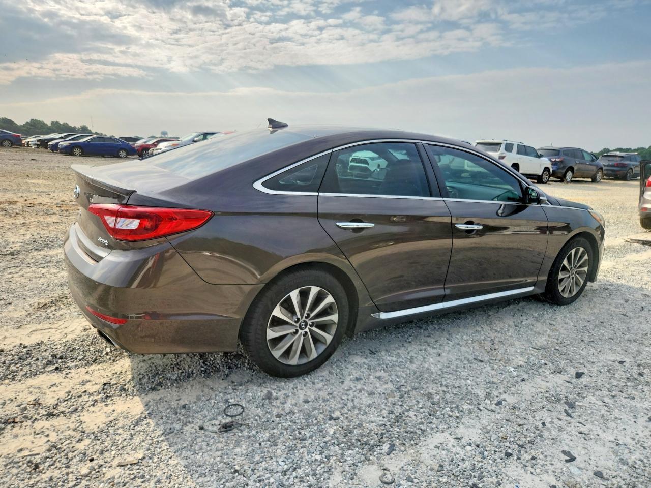 2017 Hyundai Sonata Sport - Image 3