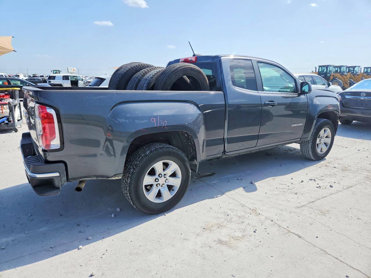 2016 GMC Canyon Sle - Image 3