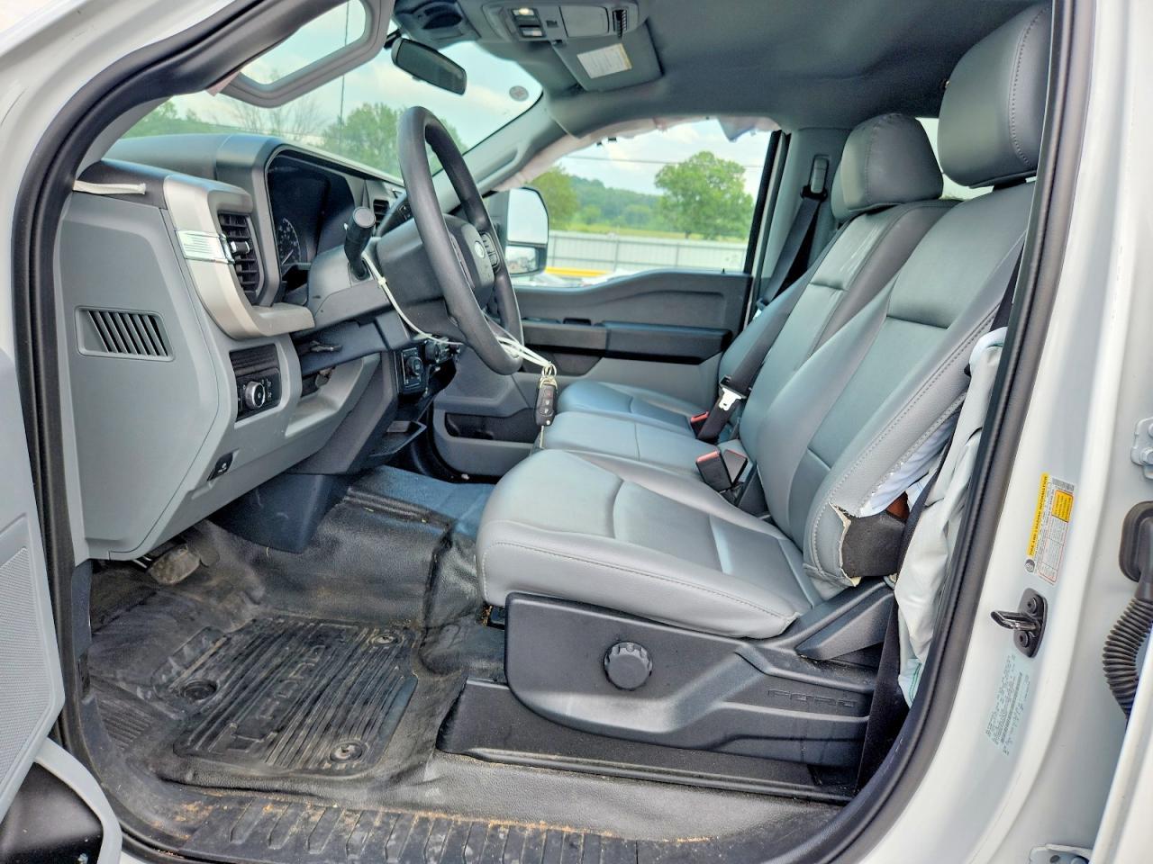 2024 Ford F250 Super Duty - Фото 7