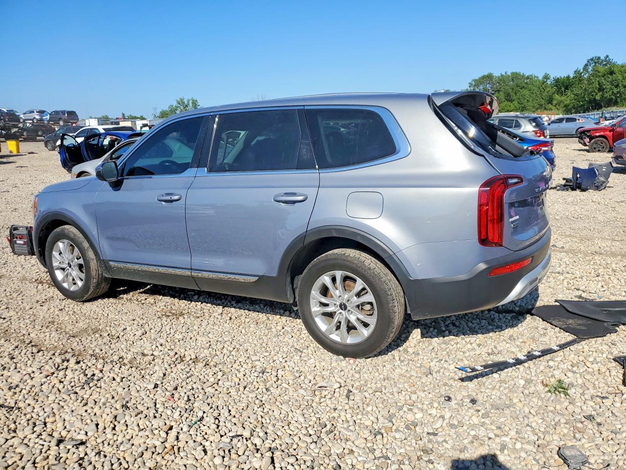 2022 Kia Telluride Lx - Image 2