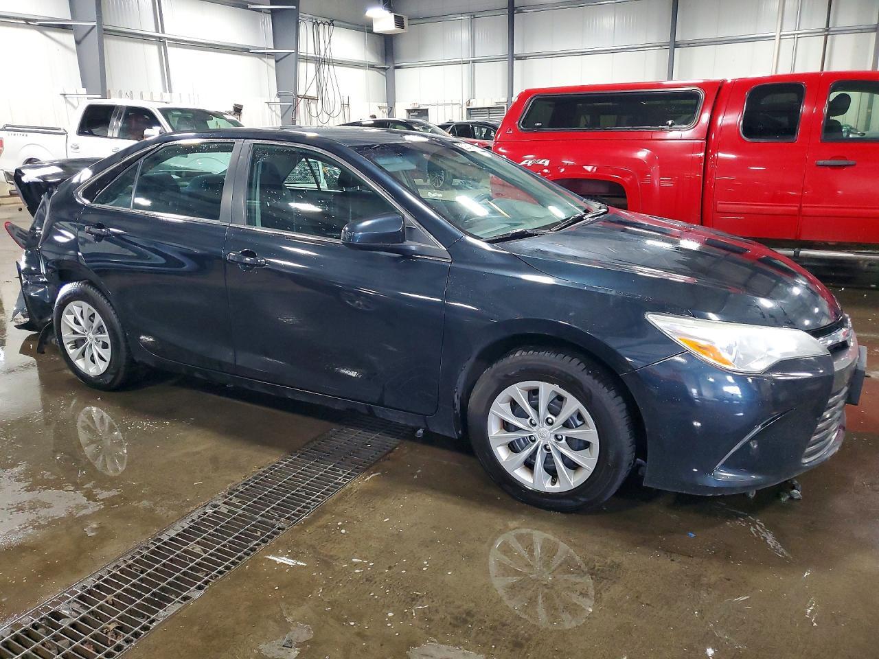 2016 Toyota Camry Le - Image 4