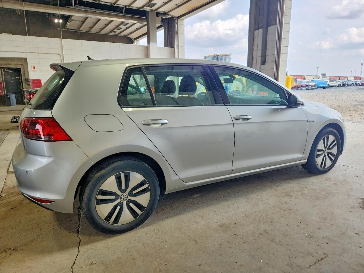 2016 Volkswagen E-Golf Sel Premium - Фото 3
