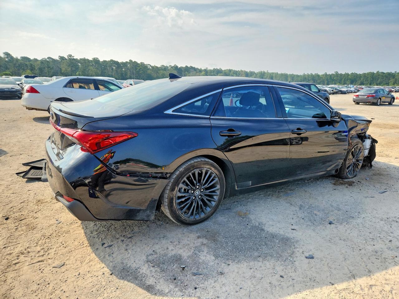 2019 Toyota Avalon Hybrid Xse - Фото 3