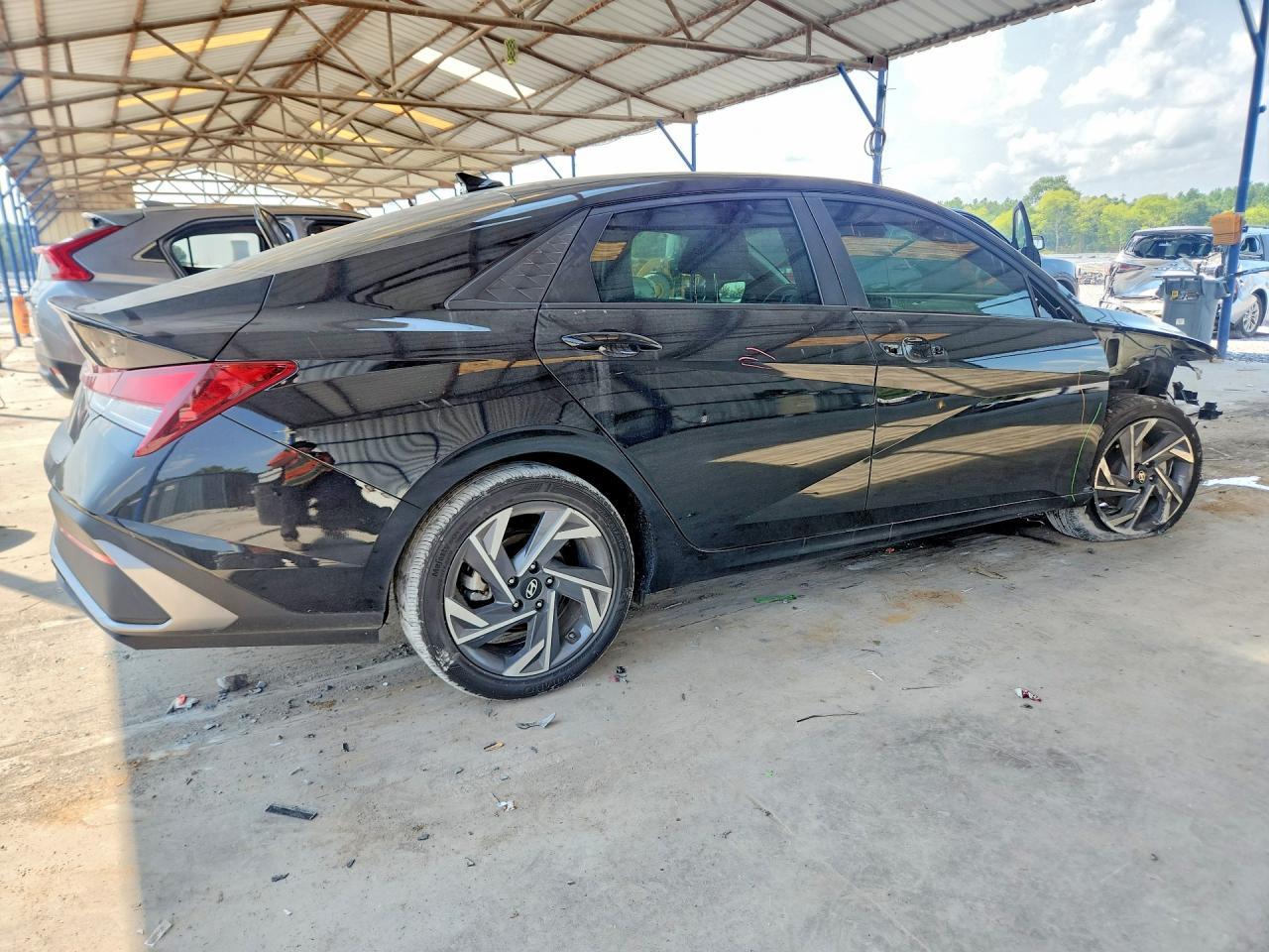 2025 Hyundai Elantra Sel Sport - Фото 3