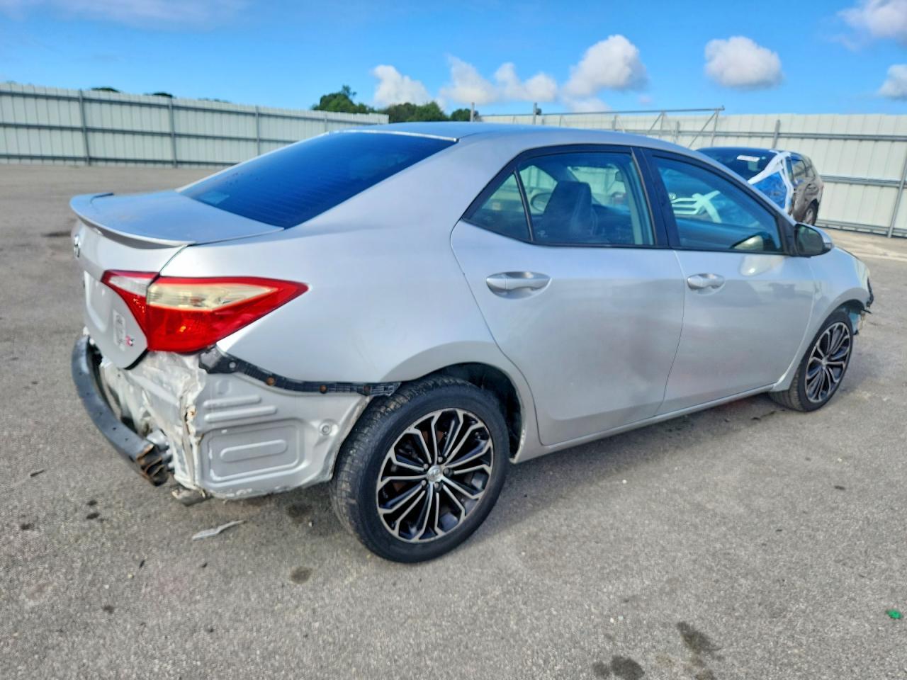 2016 Toyota Corolla S Plus - Фото 3