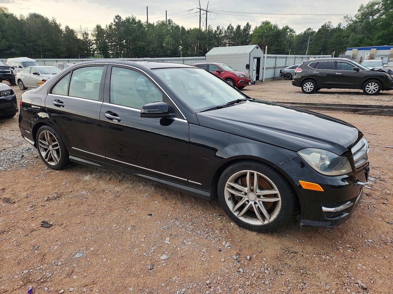 2013 Mercedes-Benz C 300 4Matic - Image 4