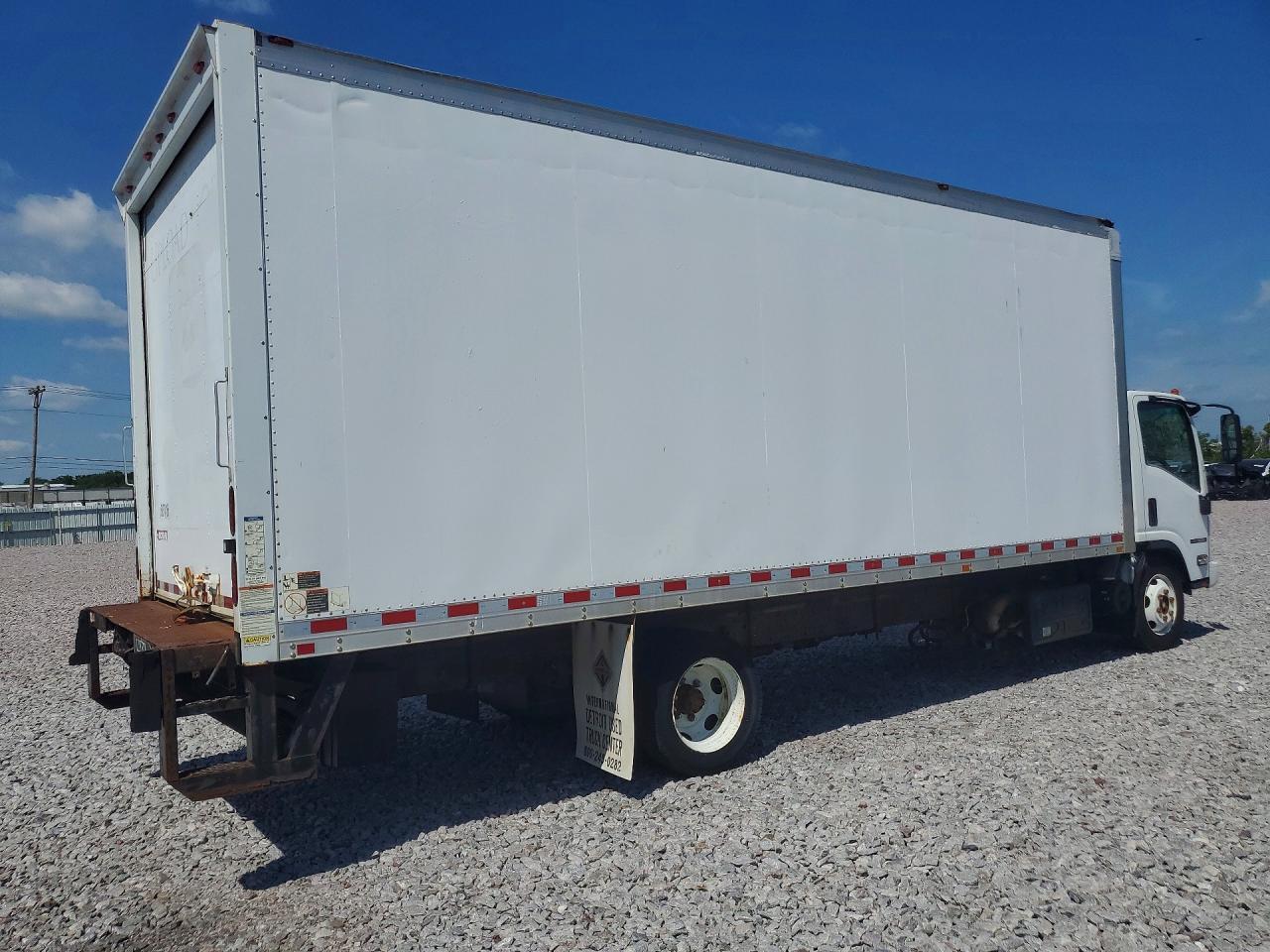 2015 Isuzu Nrr Box Truck - Image 3