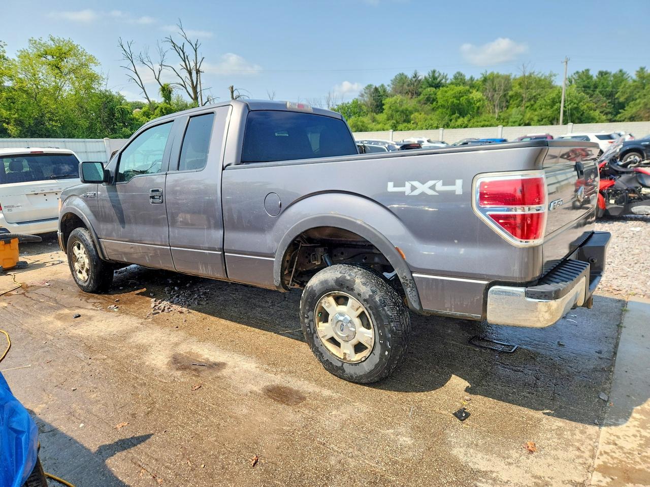 2010 Ford F150 Super Cab - Фото 2