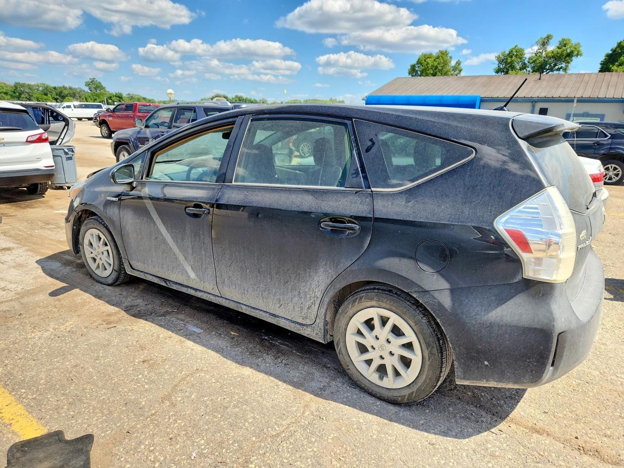 2012 Toyota Prius V Two - Фото 2