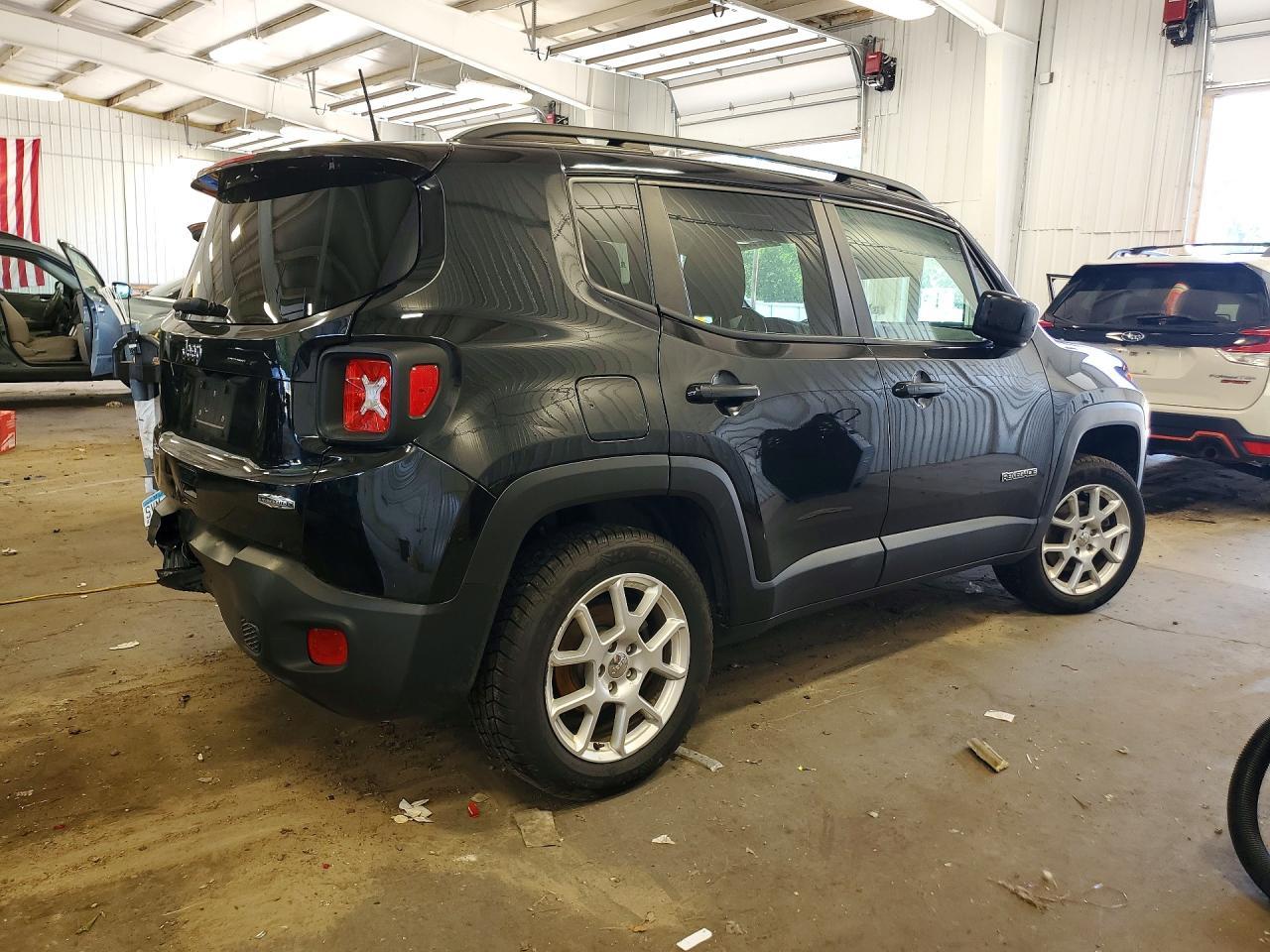 2020 Jeep Renegade Latitude - Фото 3