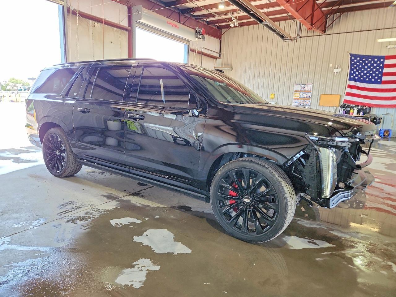 2025 Cadillac Escalade Esv Sport Platinum - Image 4