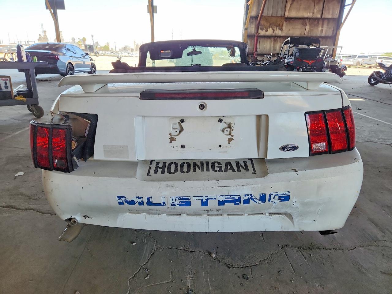 2000 Ford Mustang - Фото 6
