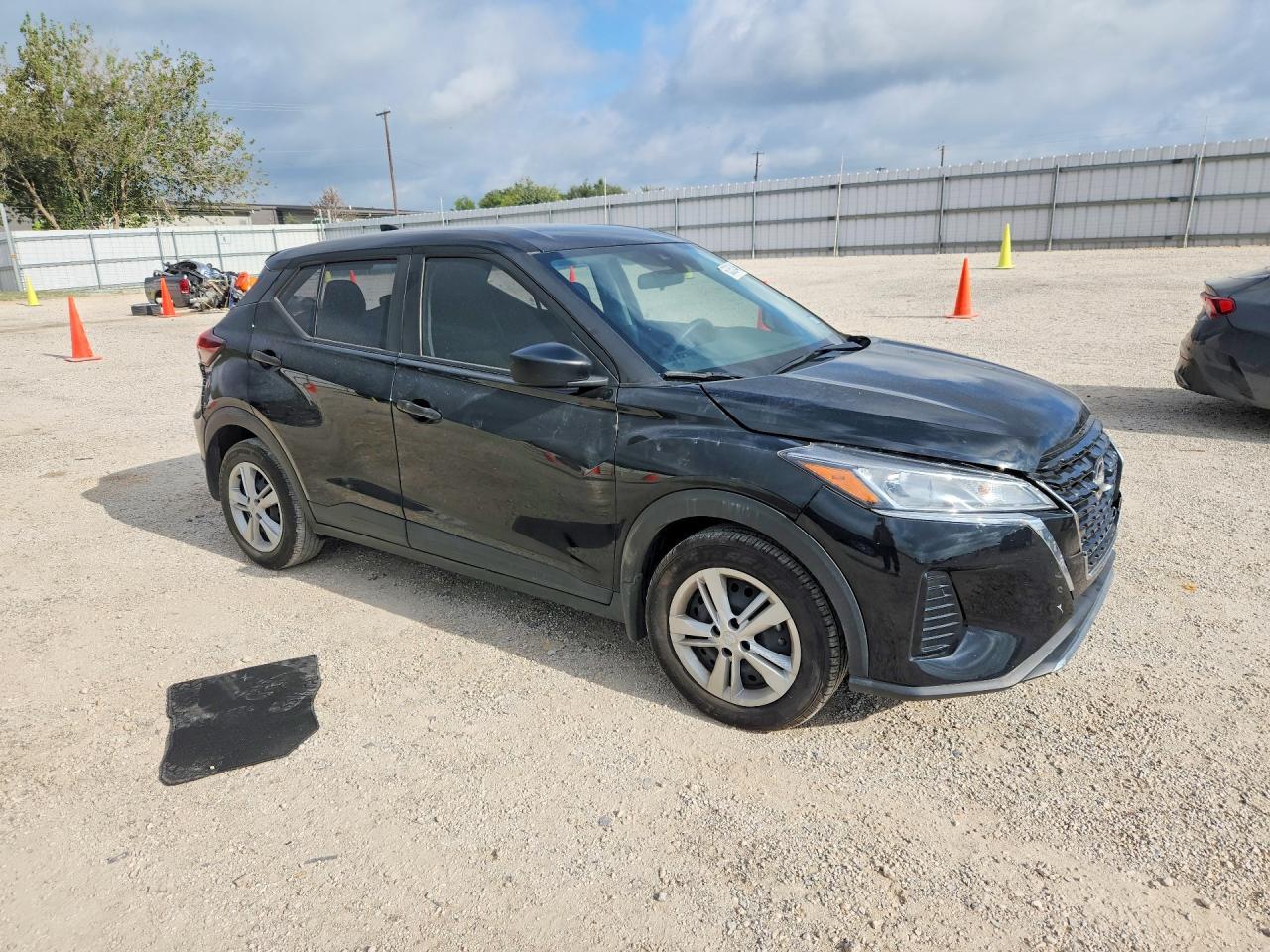 2023 Nissan Kicks S - Фото 4