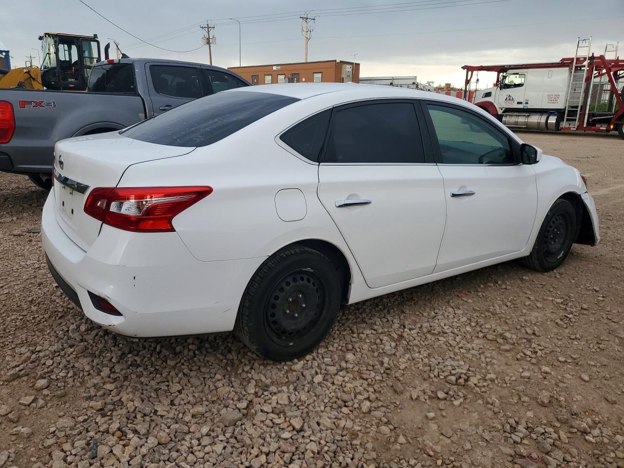 2019 Nissan Sentra S - Фото 3