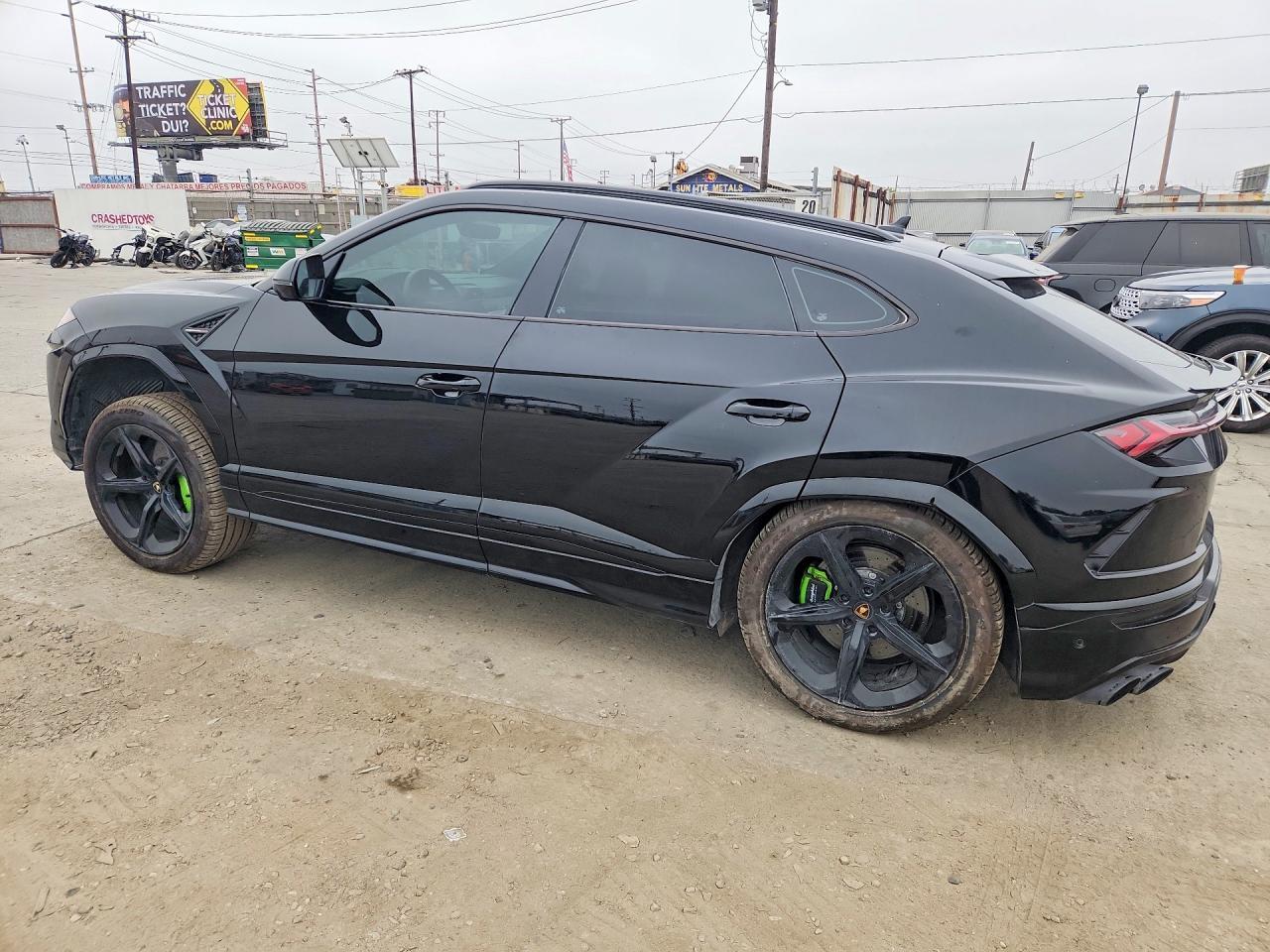 2019 Lamborghini Urus - Фото 2