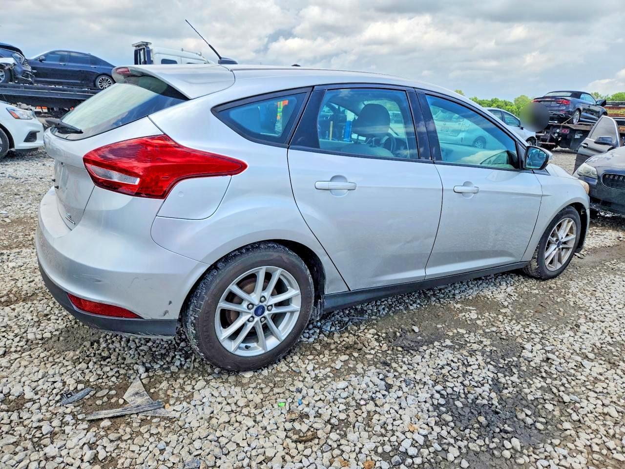 2016 Ford Focus Se - Image 3
