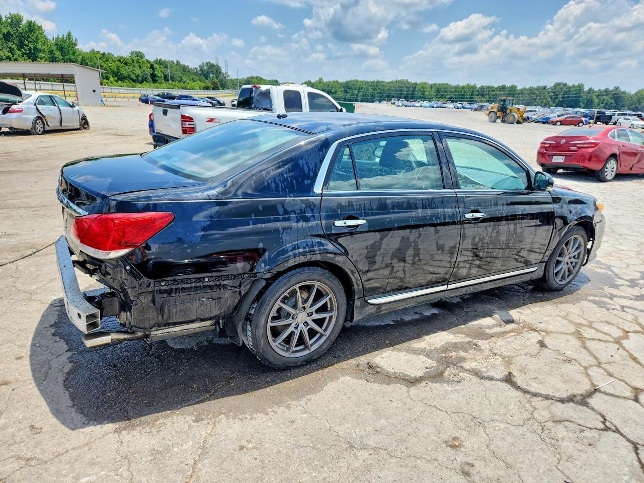 2011 Toyota Avalon Limited - Фото 3