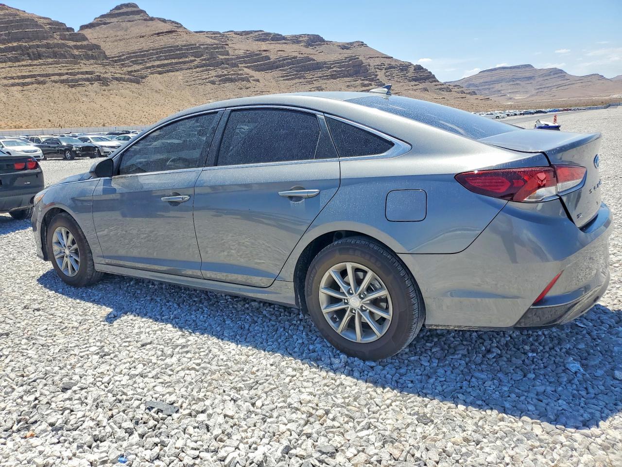 2019 Hyundai Sonata Se - Фото 2