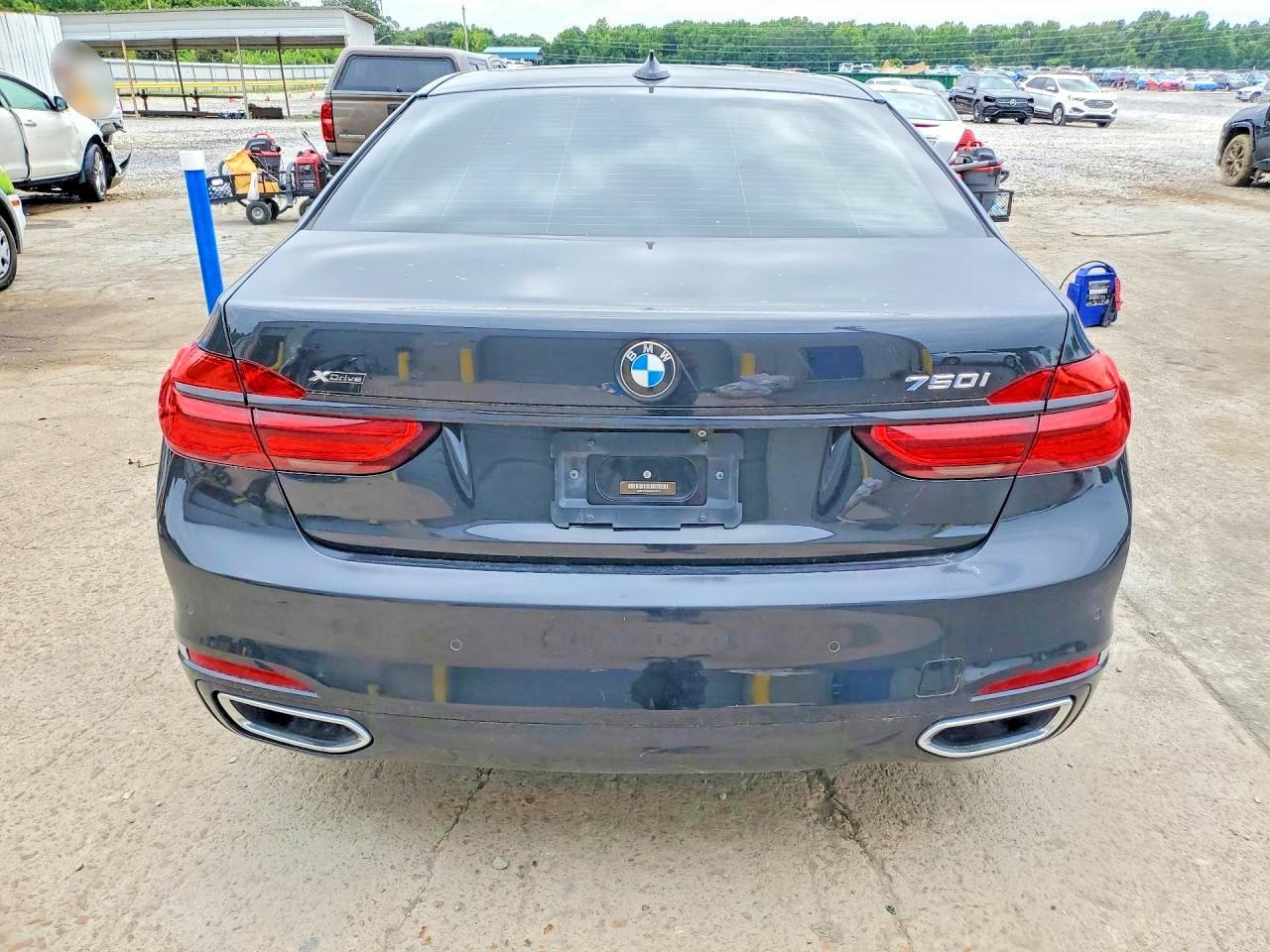 2018 BMW 750 Xi - Фото 6
