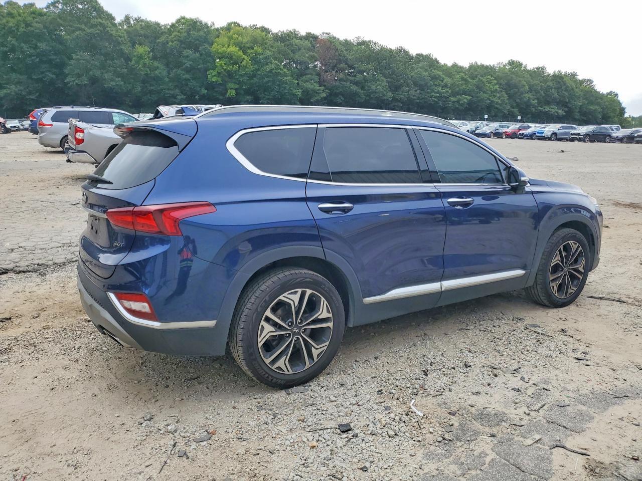 2019 Hyundai Santa Fe Limited 2.0T - Image 3