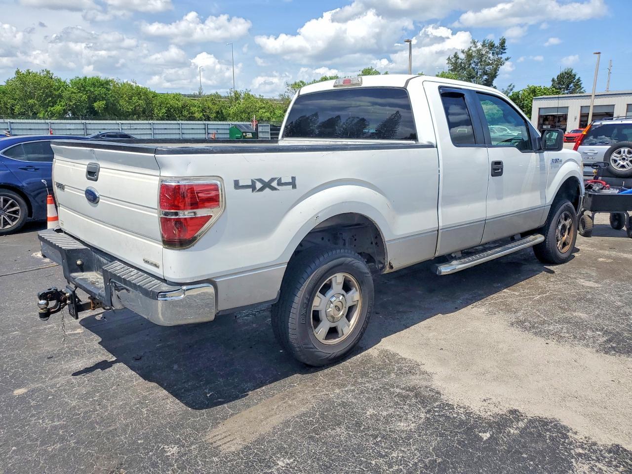 2011 Ford F150 Super Cab - Image 3