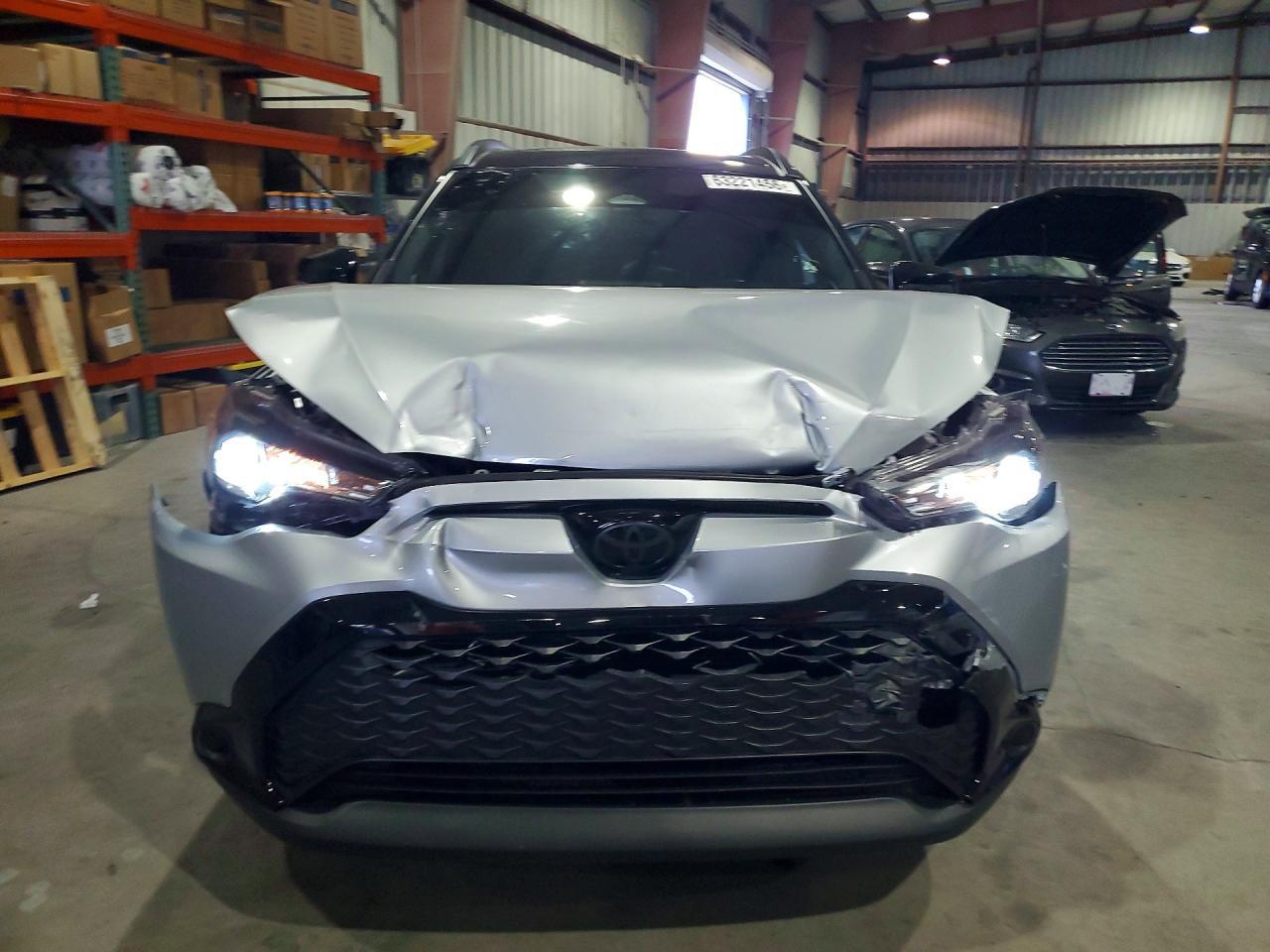 2024 Toyota Corolla Cross Hybrid Se - Image 5