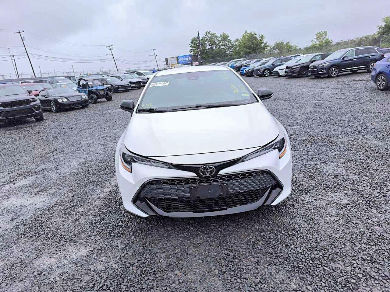 2022 Toyota Corolla Hatchback Se Nightshade Edition - Image 5