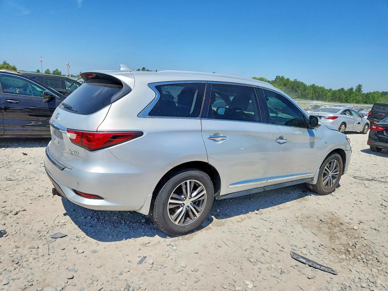2016 Infiniti Qx60 Base - Image 3