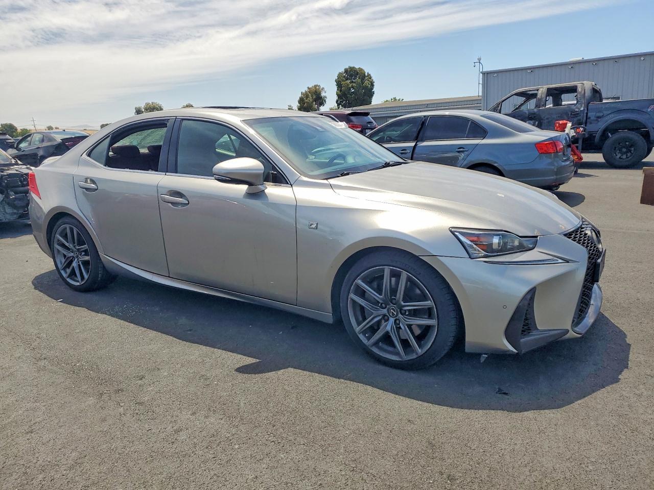 2019 Lexus Is 300 - Фото 4