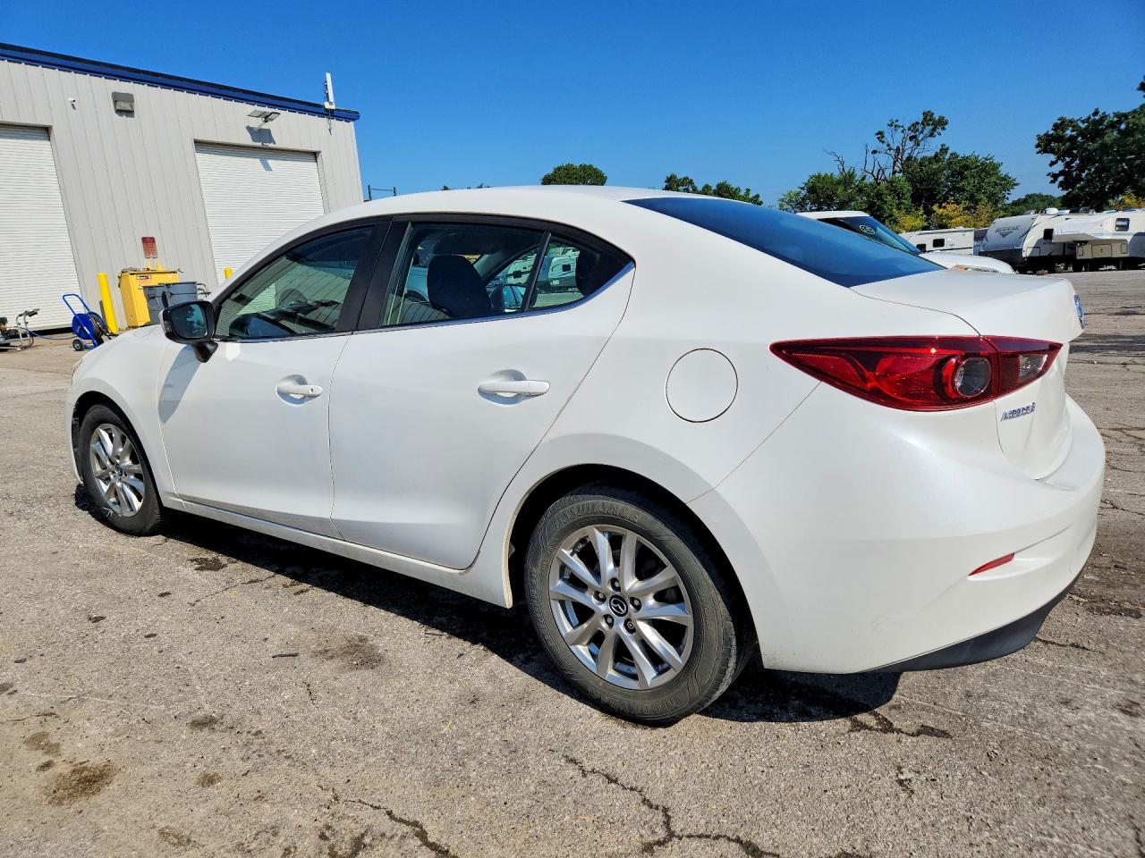 2016 Mazda 3 Sport - Image 2