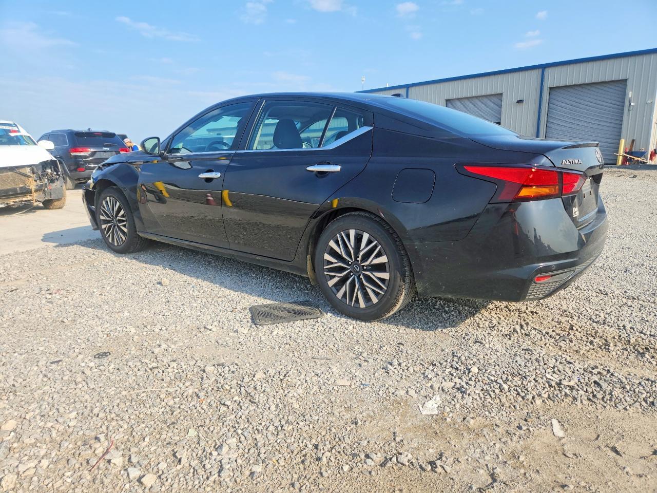 2024 Nissan Altima Sv - Фото 2