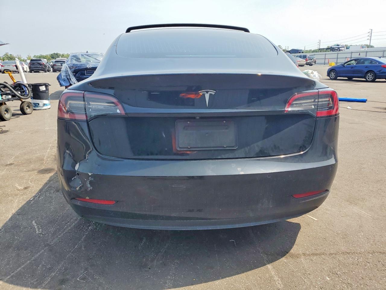 2020 Tesla Model 3 - Фото 6