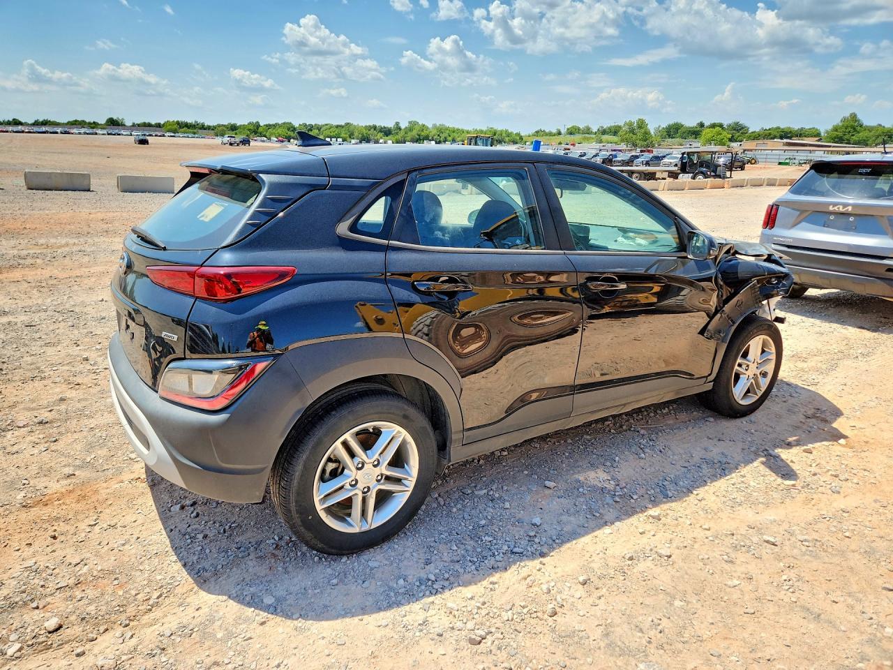 2023 Hyundai Kona Se - Image 3