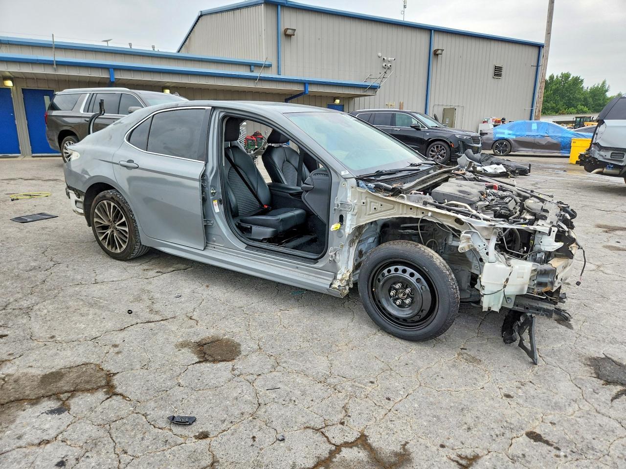 2018 Toyota Camry Se - Фото 4