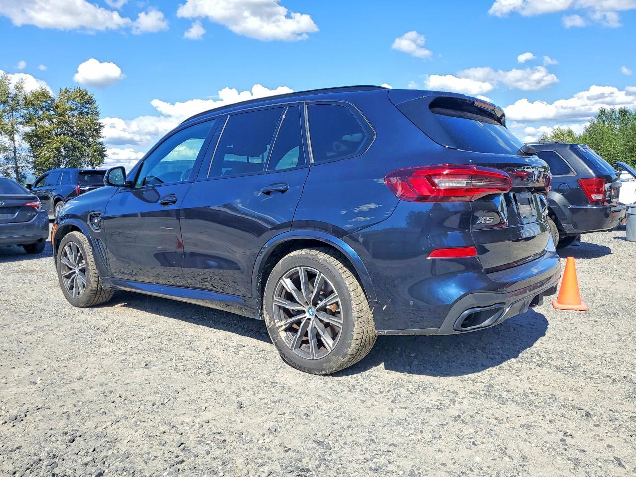 2022 BMW X5 xDrive45E - Image 2