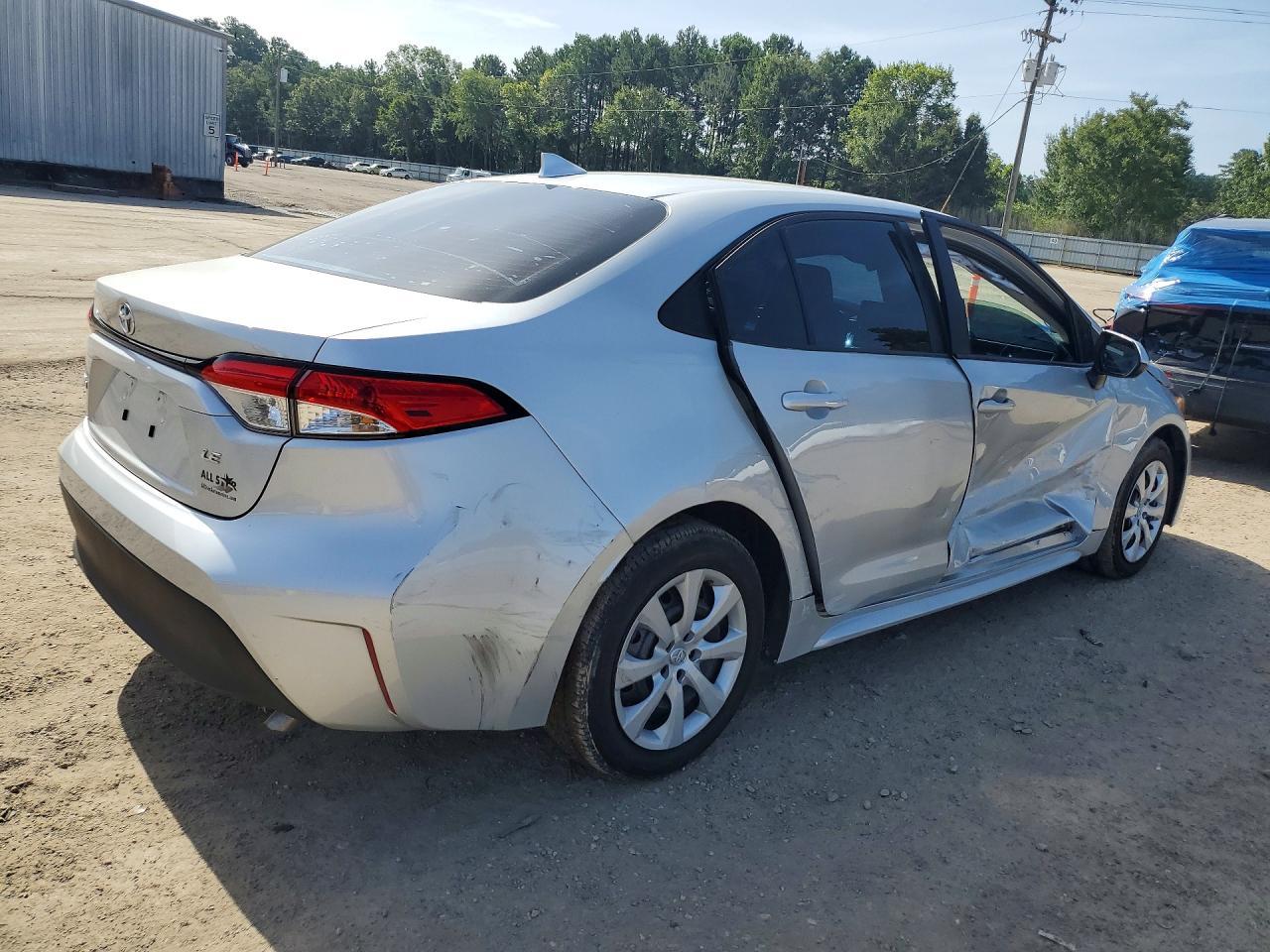 2025 Toyota Corolla Le - Фото 3