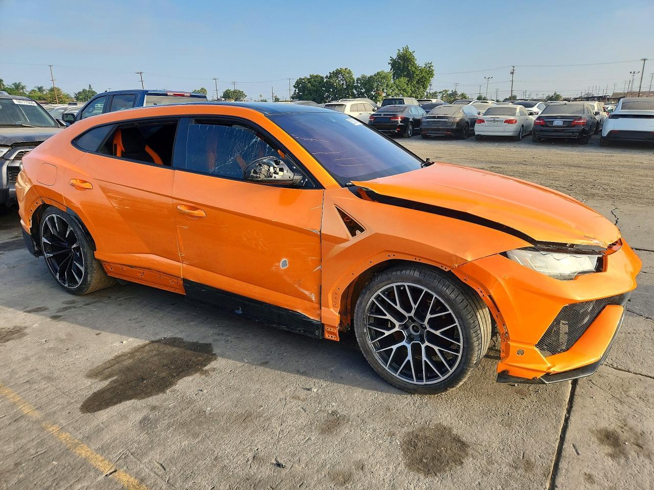 2022 Lamborghini Urus - Фото 4