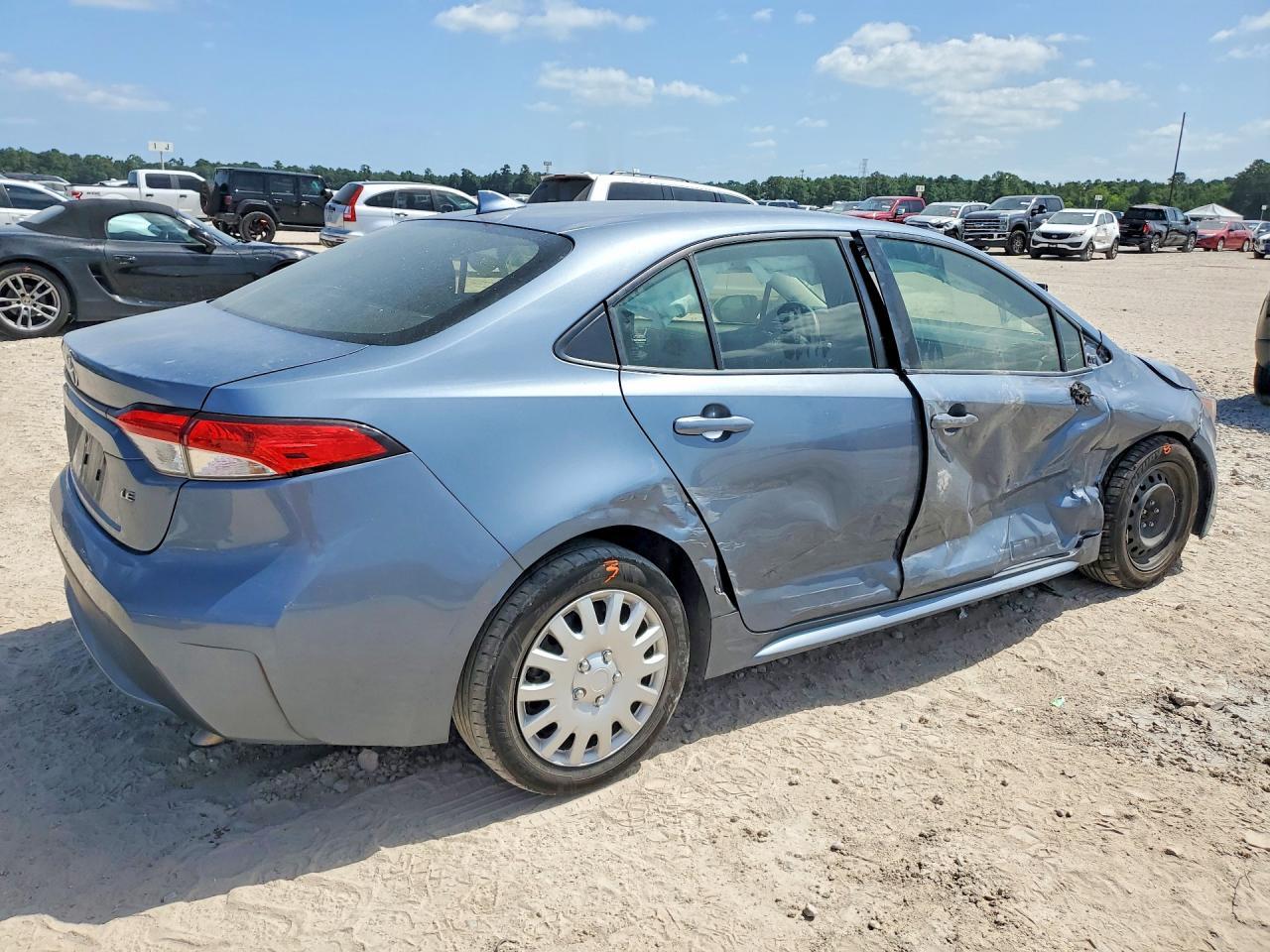 2022 Toyota Corolla Le - Фото 3