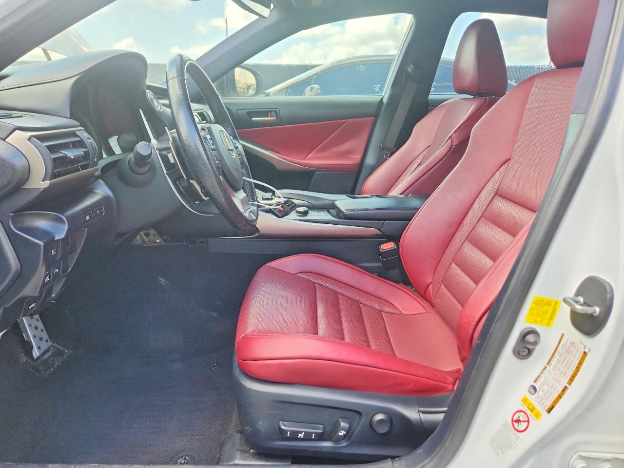 2018 Lexus Is 350 - Image 7