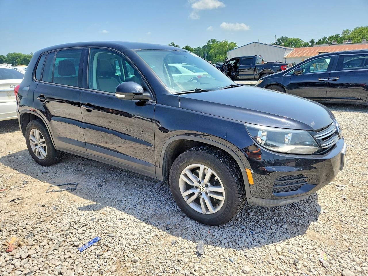 2013 Volkswagen Tiguan S - Фото 4