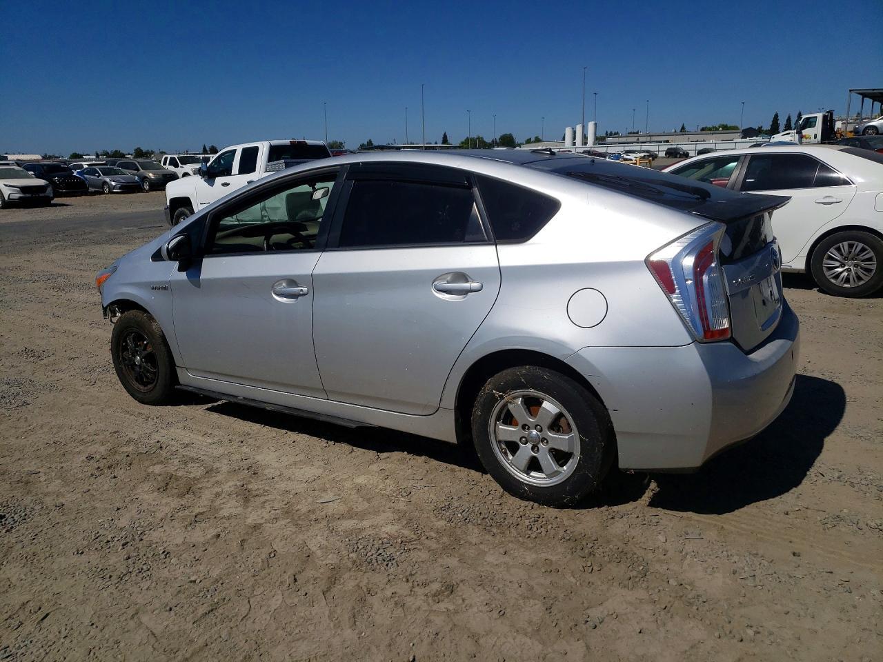 2013 Toyota Prius Three - Фото 2