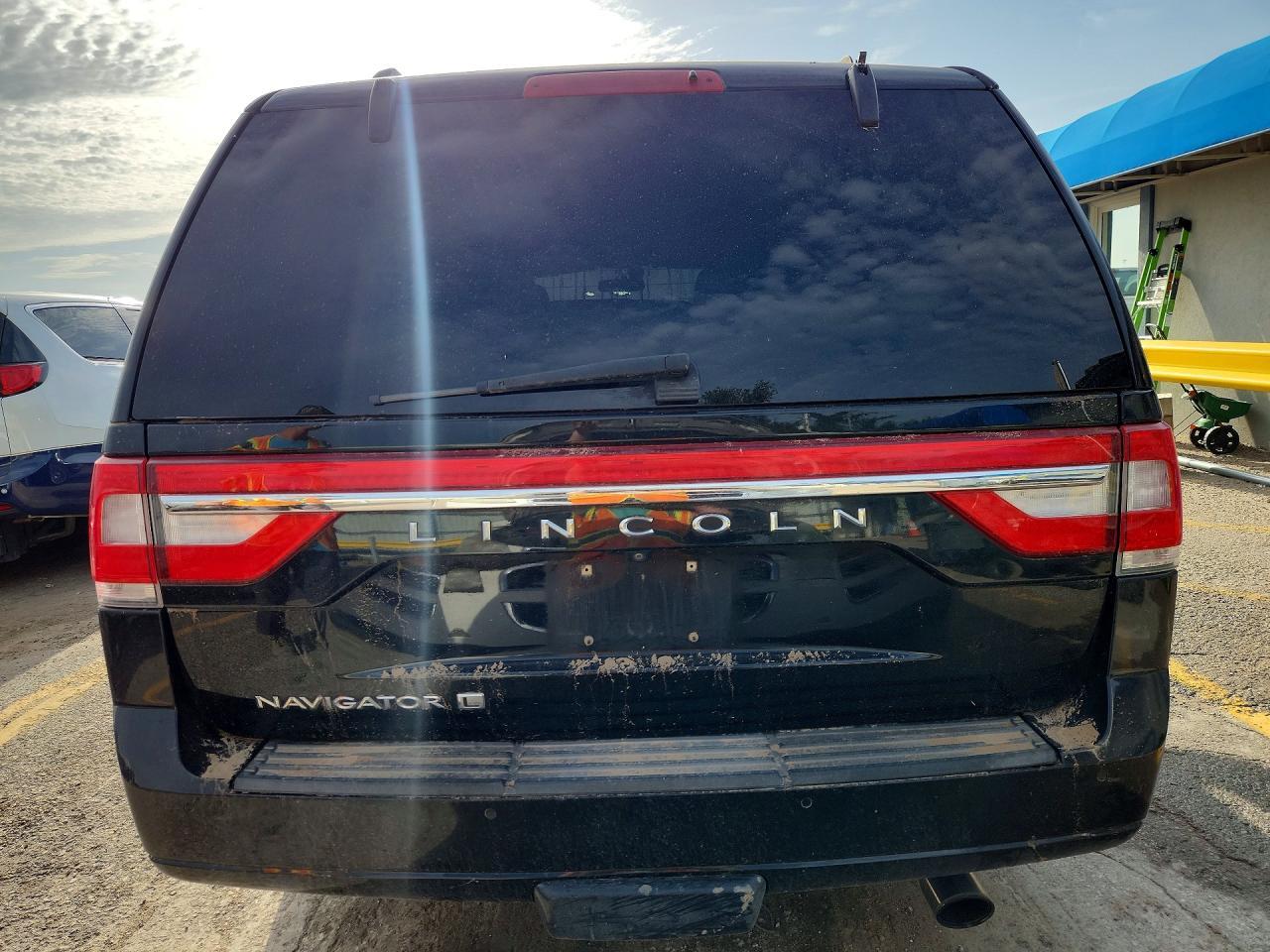2017 Lincoln Navigator 4D Select - Фото 6