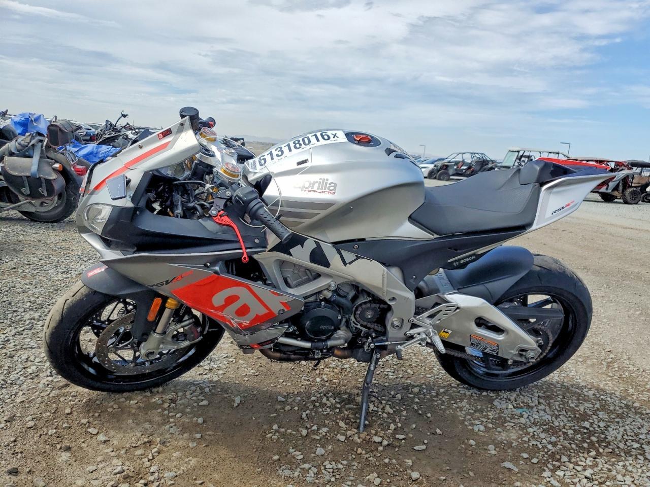 2016 Aprilia Rsv4 Rr - Фото 3