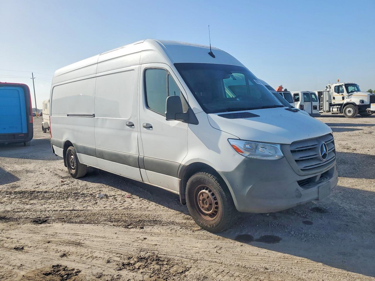 2021 Mercedes-Benz Sprinter 2500 Delivery Van - Фото 4